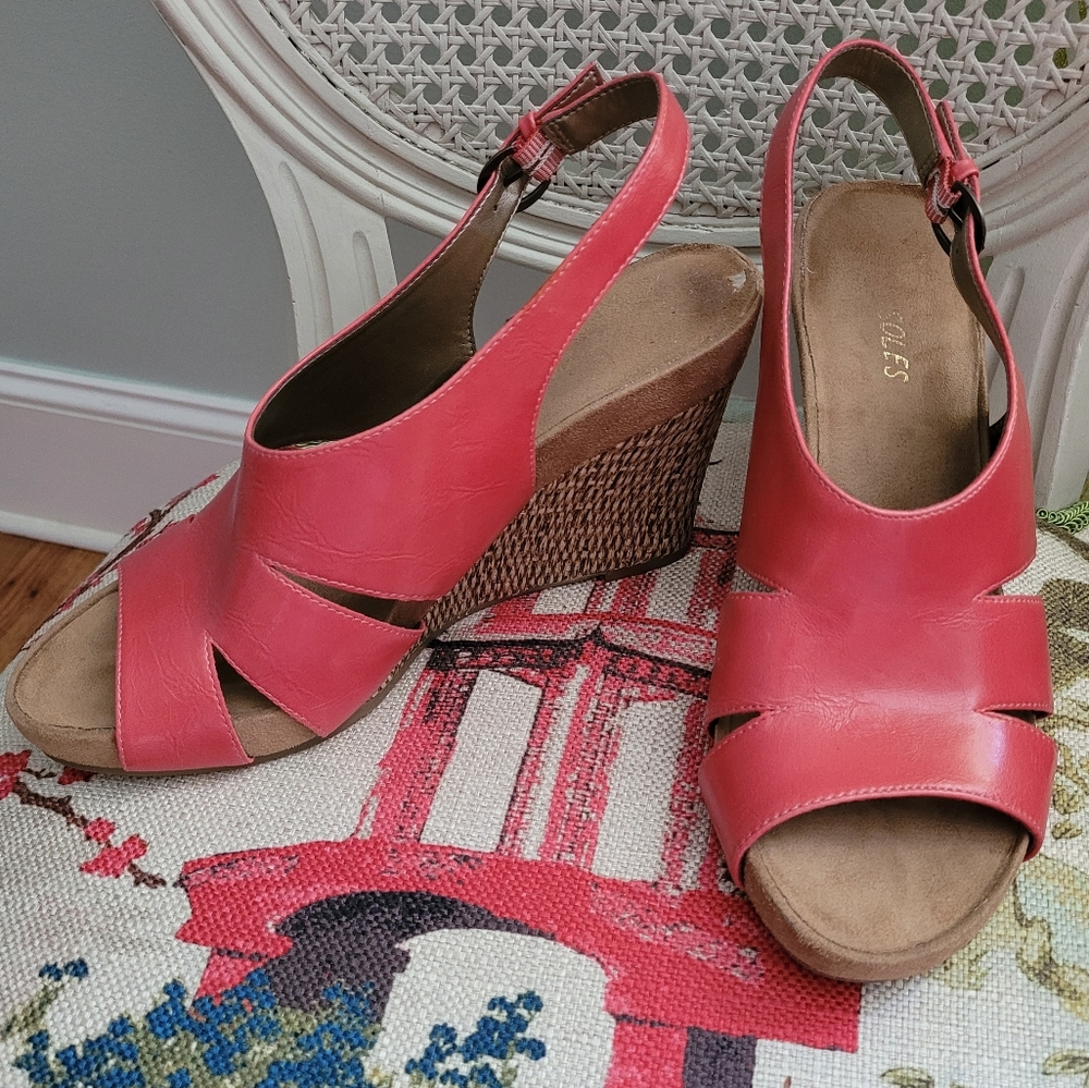 Aerosoles leather wedge sling backs 9 1/2